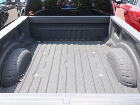 New 2025 Ford F350 Platinum w/ FX4 Off-Road Package image 35