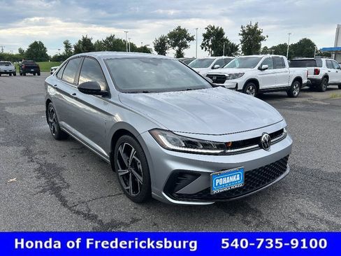 Used 2025 Volkswagen Jetta Sport FWD image 7