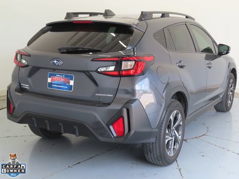 Used 2024 Subaru Crosstrek 2.0i Premium AWD/4WD image 3