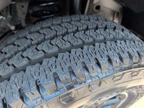 Used 2026 RAM 2500 Laramie AWD/4WD image 33