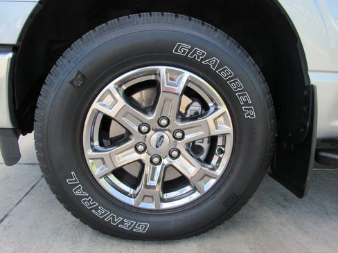 Used 2022 Ford F150 XLT w/ Equipment Group 302A High AWD/4WD image 38
