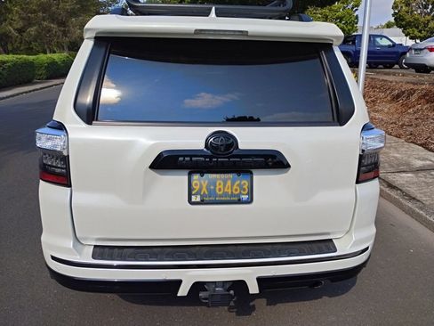Used 2019 Toyota 4Runner Limited AWD/4WD image 4