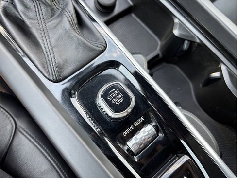 Used 2019 Volvo S60 T6 Momentum AWD/4WD image 27