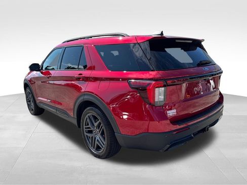 Used 2026 Ford Explorer ST-Line w/ ST-Line Street Pack AWD/4WD image 8