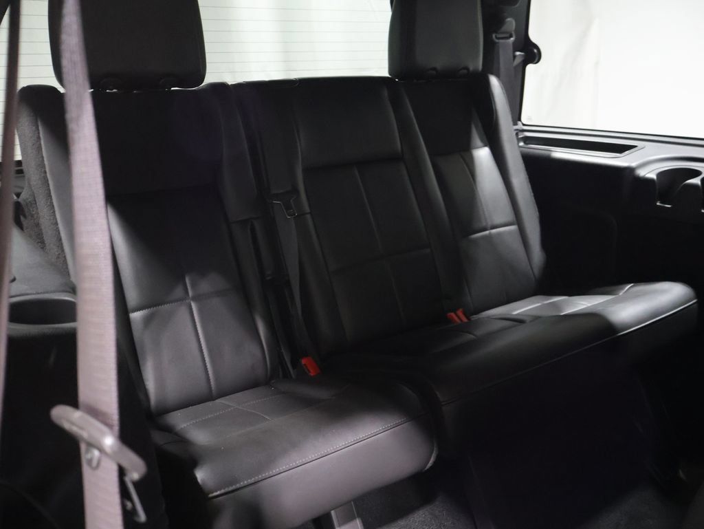 Used 2012 Lincoln Navigator 4WD image 21