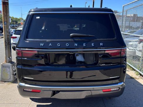 Used 2022 Jeep Wagoneer Series II image 5
