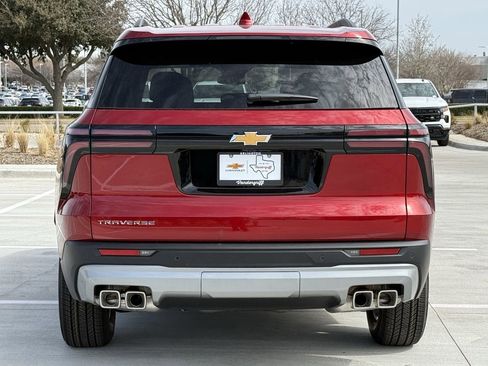 New 2026 Chevrolet Traverse LT image 5