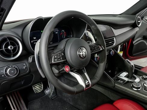 New 2024 Alfa Romeo Giulia Quadrifoglio image 5