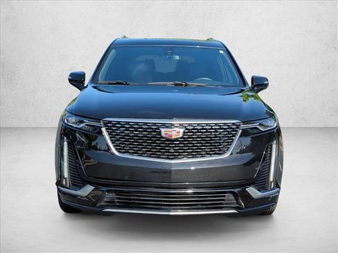 Used 2024 Cadillac XT6 Luxury FWD image 2