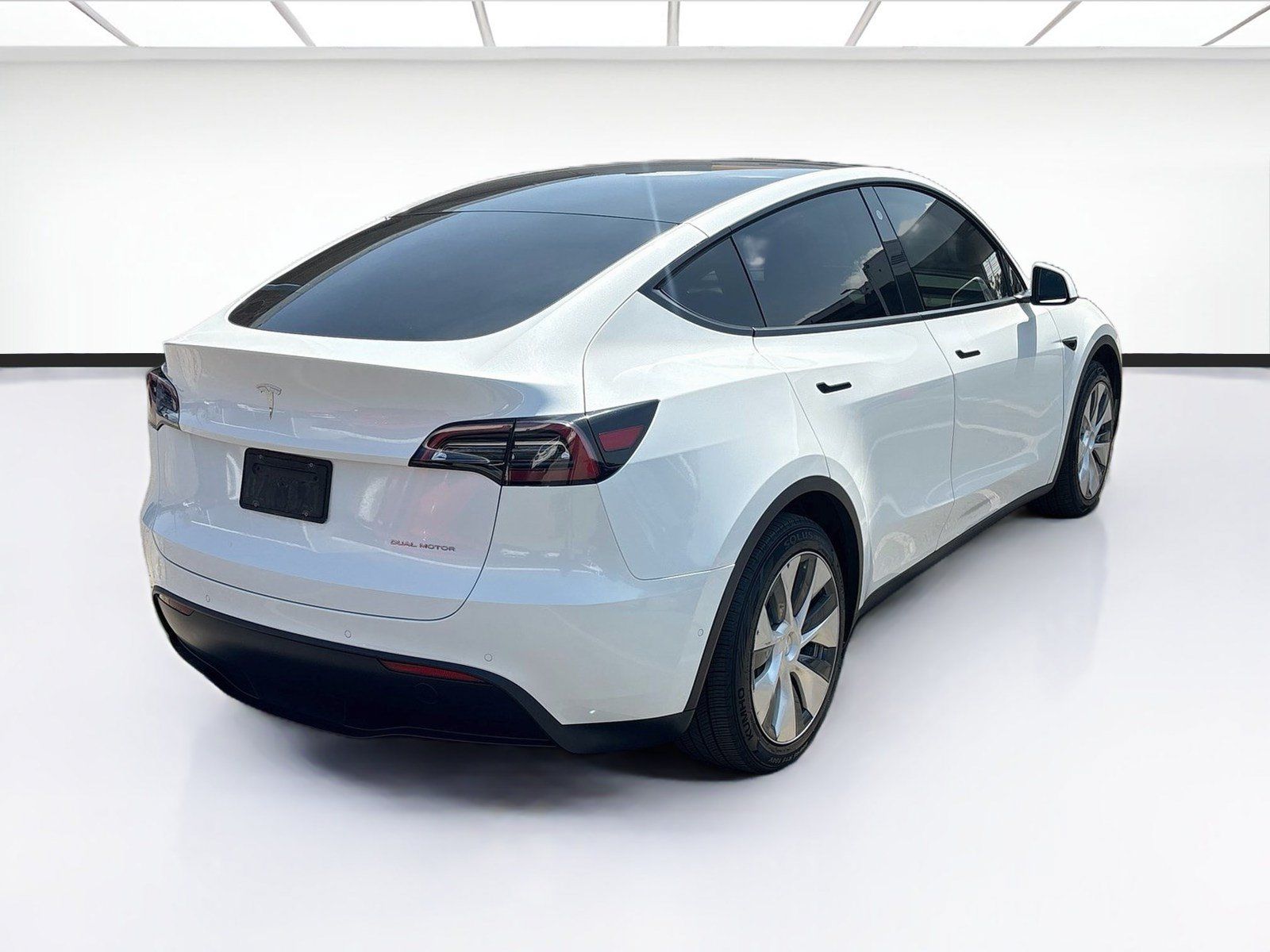Used 2022 Tesla Model Y Long Range AWD/4WD image 4
