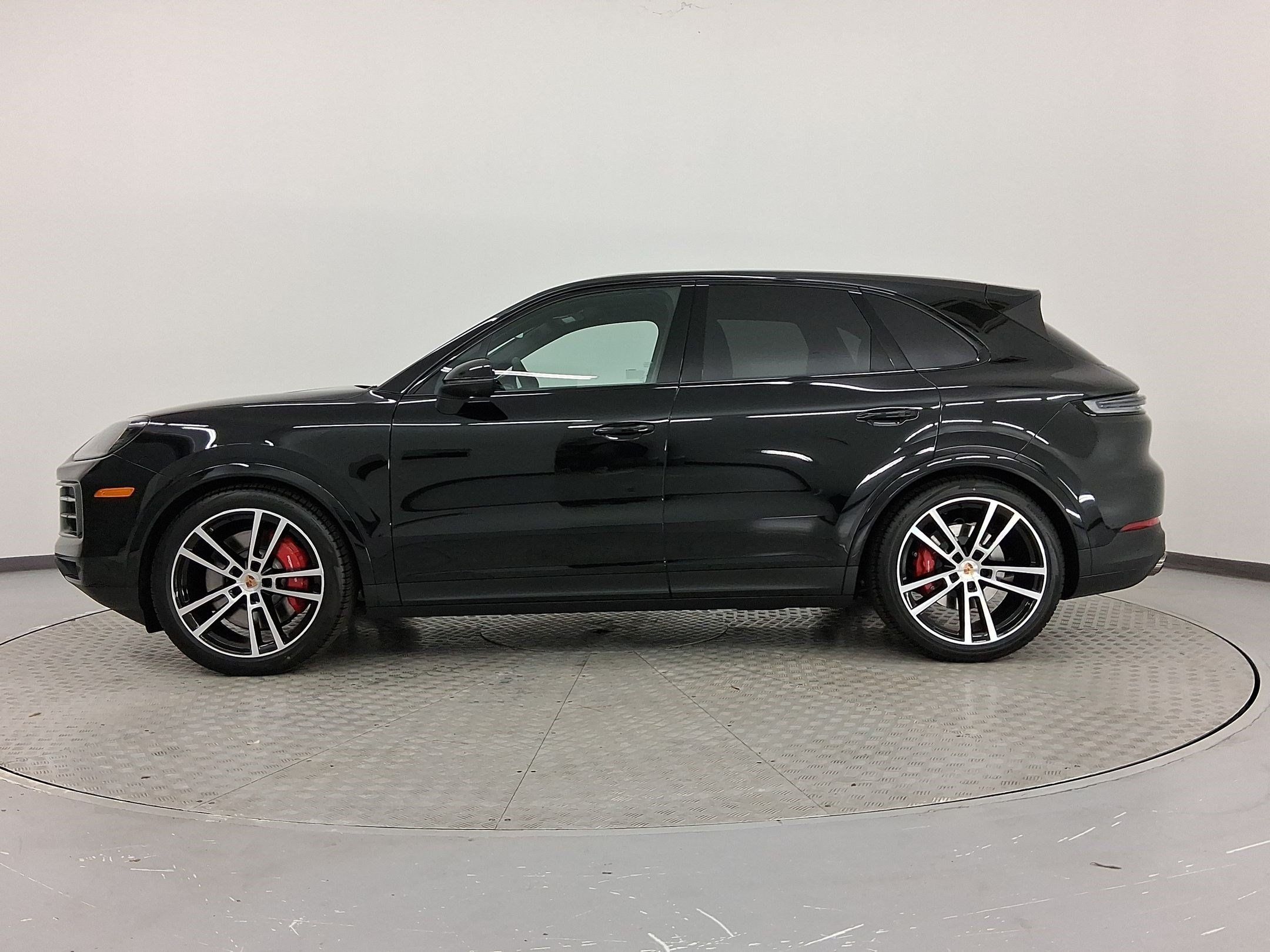 Used 2026 Porsche Cayenne S AWD/4WD image 2