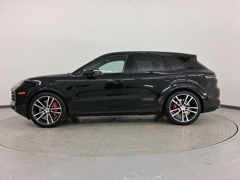 New 2026 Porsche Cayenne S image 2