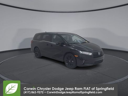 Used 2024 Honda Odyssey Sport image 4