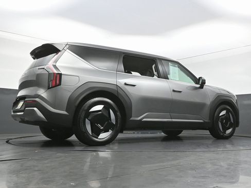 Used 2024 Kia EV9 Light Long Range image 57