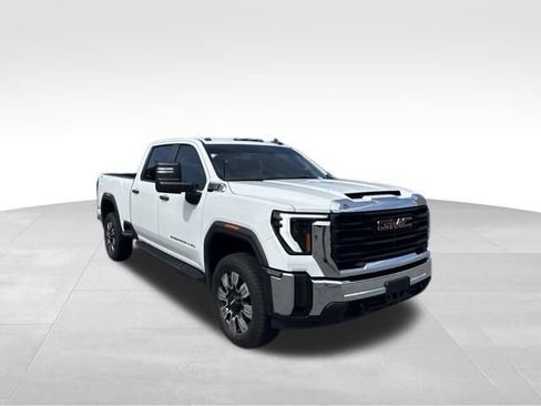 Used 2024 GMC Sierra 2500 Pro w/ Convenience Package AWD/4WD image 3