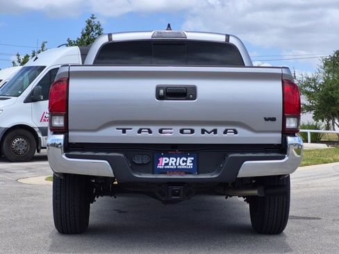 Used 2021 Toyota Tacoma SR5 RWD image 6