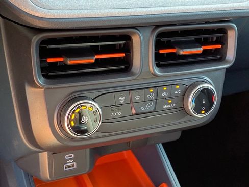 Used 2022 Ford Maverick XLT FWD image 19