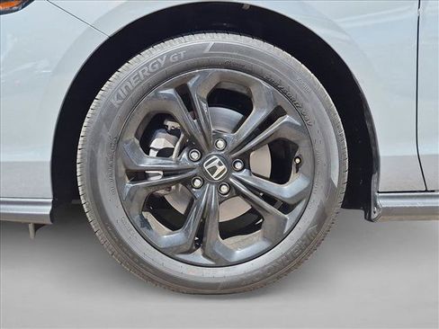 Used 2025 Honda Accord SE image 16