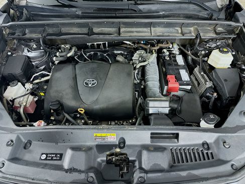Used 2022 Toyota Highlander XLE image 35