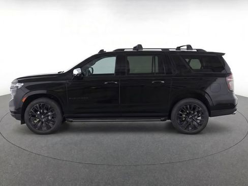 Certified 2025 Chevrolet Suburban Premier AWD/4WD image 8