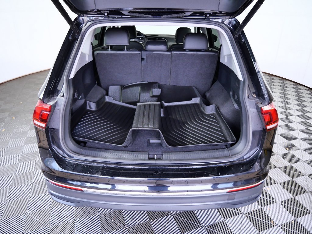 Used 2024 Volkswagen Tiguan SE AWD/4WD image 7