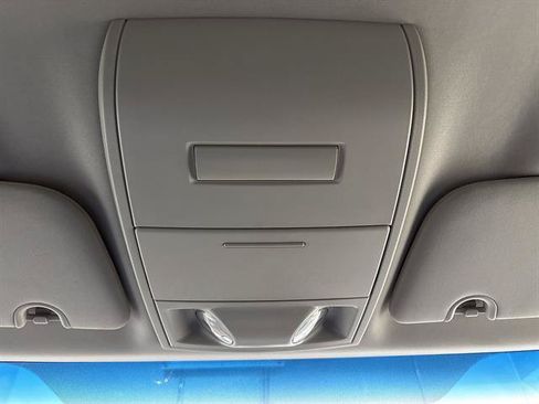Used 2013 Dodge Grand Caravan SXT FWD image 12