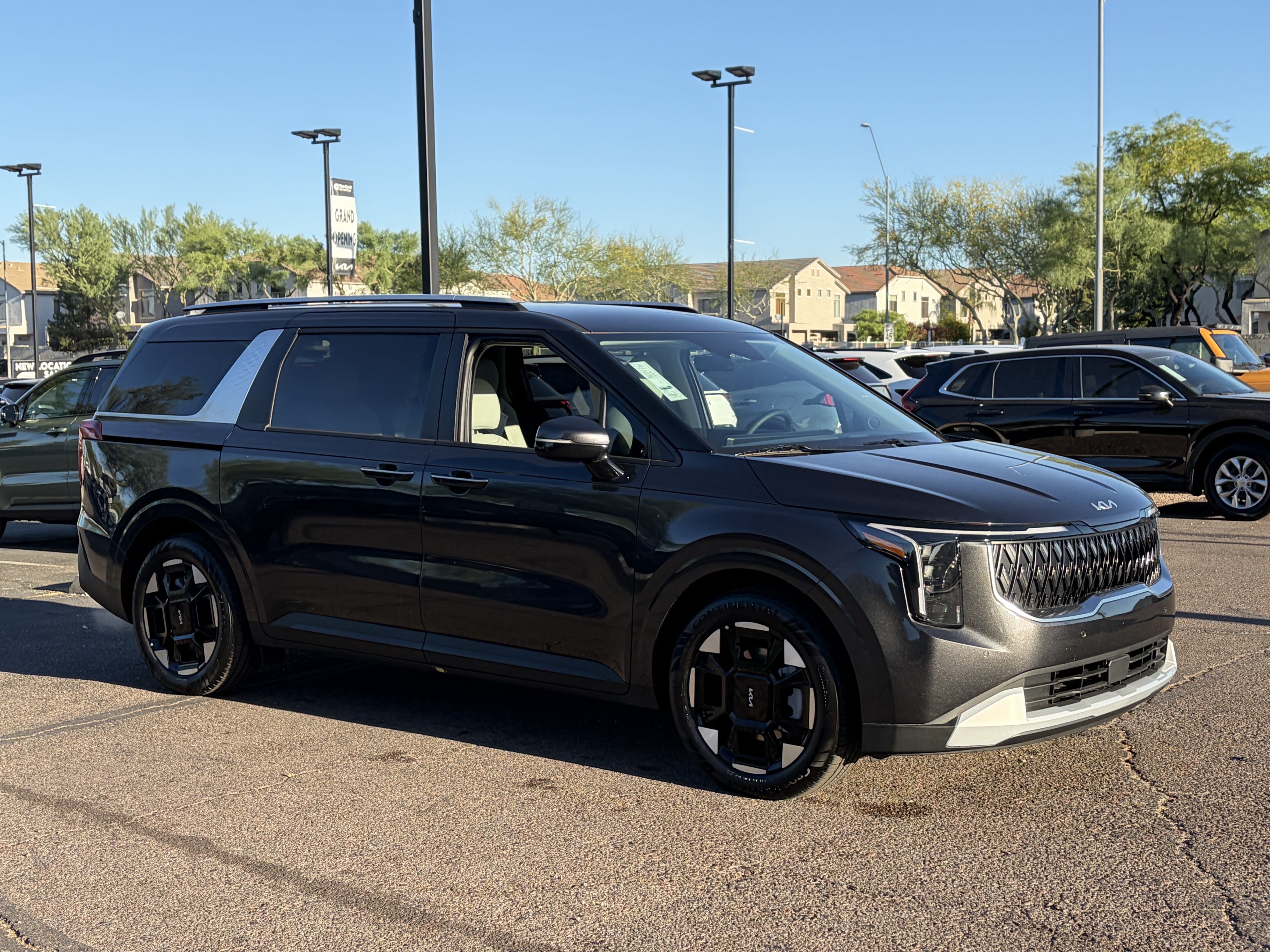 New 2026 Kia Carnival EX FWD image 33