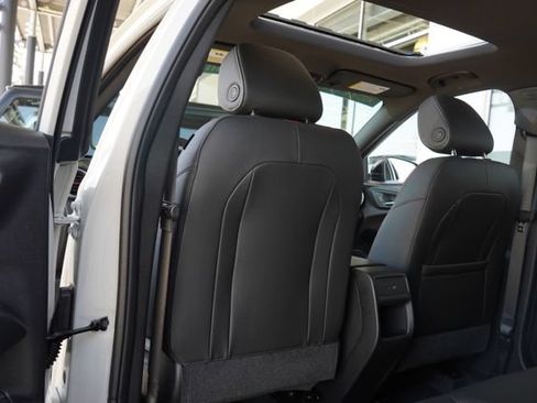 Used 2026 Chevrolet Trax RS w/ Sunroof Package FWD image 30