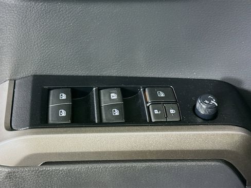 Used 2023 Toyota Tacoma SR image 23