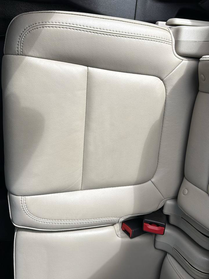 Used 2014 Ford Explorer XLT w/ Equipment Group 202A FWD image 17
