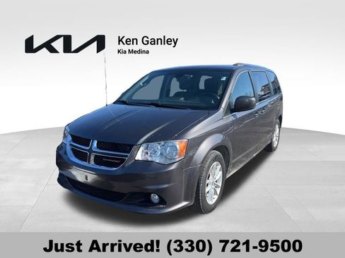 Used 2020 Dodge Grand Caravan SXT image 1