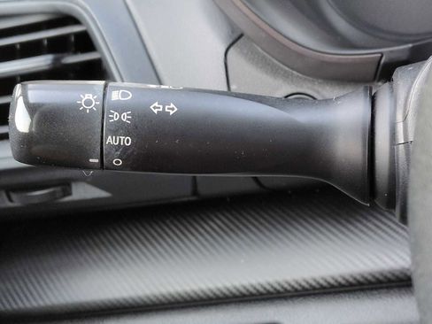 Used 2018 Subaru Impreza 2.0i Premium image 23