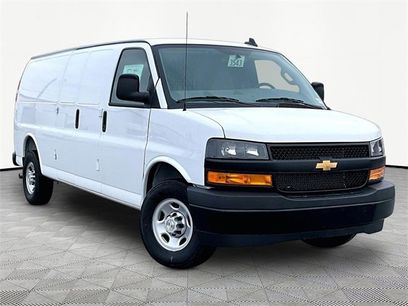 New 2025 Chevrolet Express 2500 Extended w/ Enhanced Convenience Package