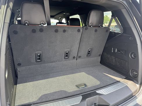 Used 2023 GMC Yukon Denali Ultimate w/ LPO, Floor Liner Package image 22