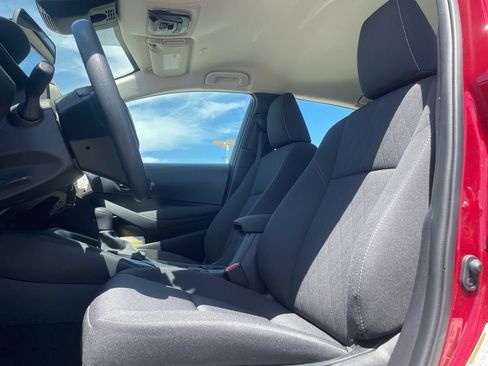 Used 2025 Toyota Corolla LE image 7