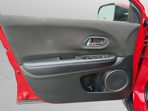Used 2017 Honda HR-V EX image 14