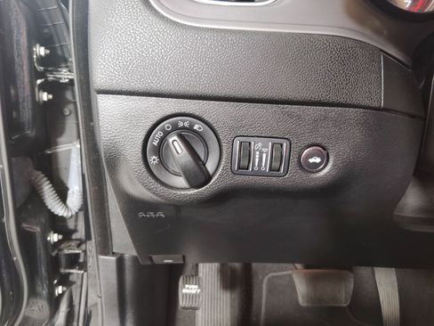 Used 2023 Dodge Charger SXT image 17