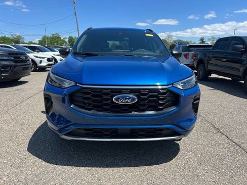 Certified 2023 Ford Escape ST-Line w/ Tech Pack #1 AWD/4WD image 2