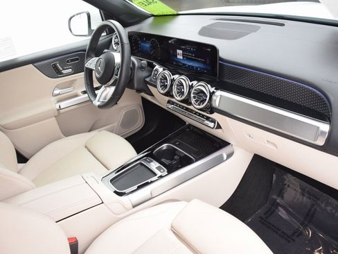 Certified 2025 Mercedes-Benz GLB 250 image 14