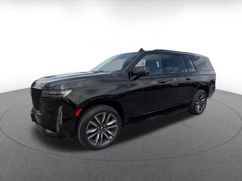 Used 2023 Cadillac Escalade ESV Sport AWD/4WD image 7