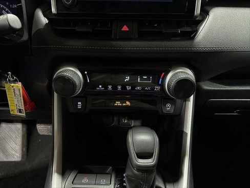 Certified 2023 Toyota RAV4 LE image 21