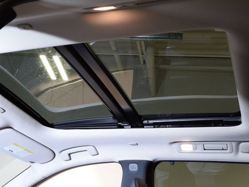 Certified 2026 INFINITI QX60 Luxe w/ Cargo Package AWD/4WD image 5