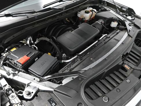 Used 2025 Chevrolet Suburban Premier image 48