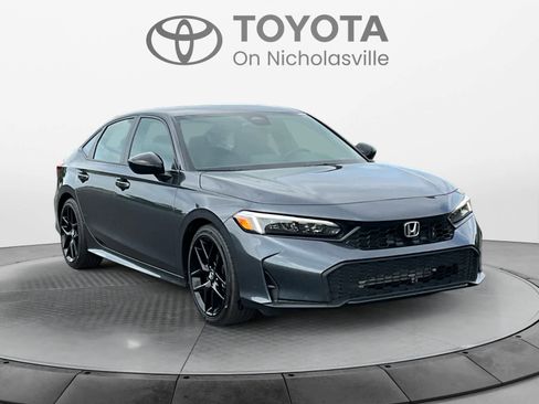 Used 2025 Honda Civic Sport image 8