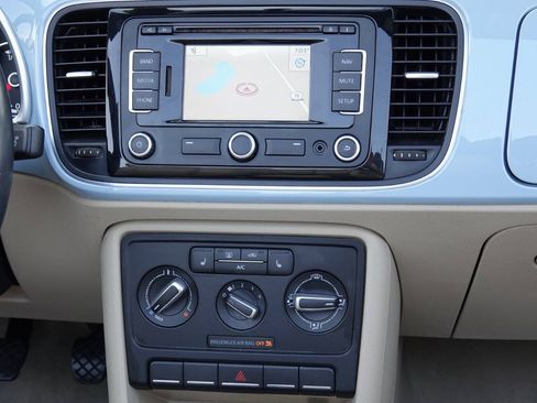Used 2014 Volkswagen Beetle TDI FWD image 6