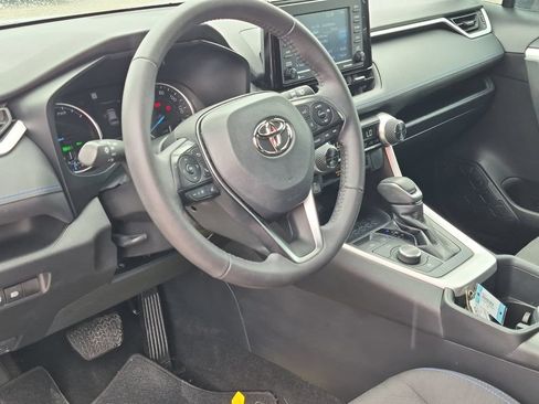 Used 2022 Toyota RAV4 SE AWD/4WD image 10