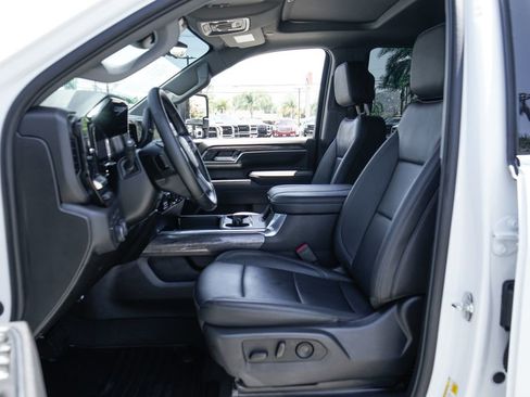 Used 2025 Chevrolet Silverado 2500 LTZ w/ LTZ Premium Package AWD/4WD image 20