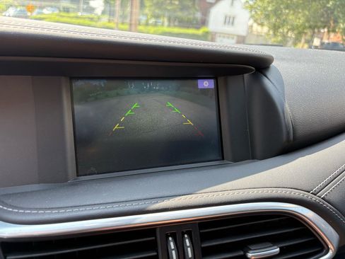 Used 2018 INFINITI QX30 Premium w/ Navigation Package image 30