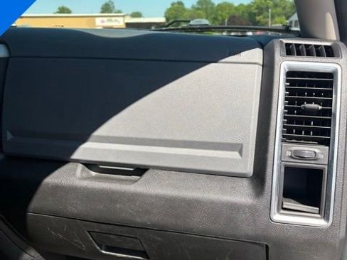 Used 2018 RAM 1500 Big Horn AWD/4WD image 32