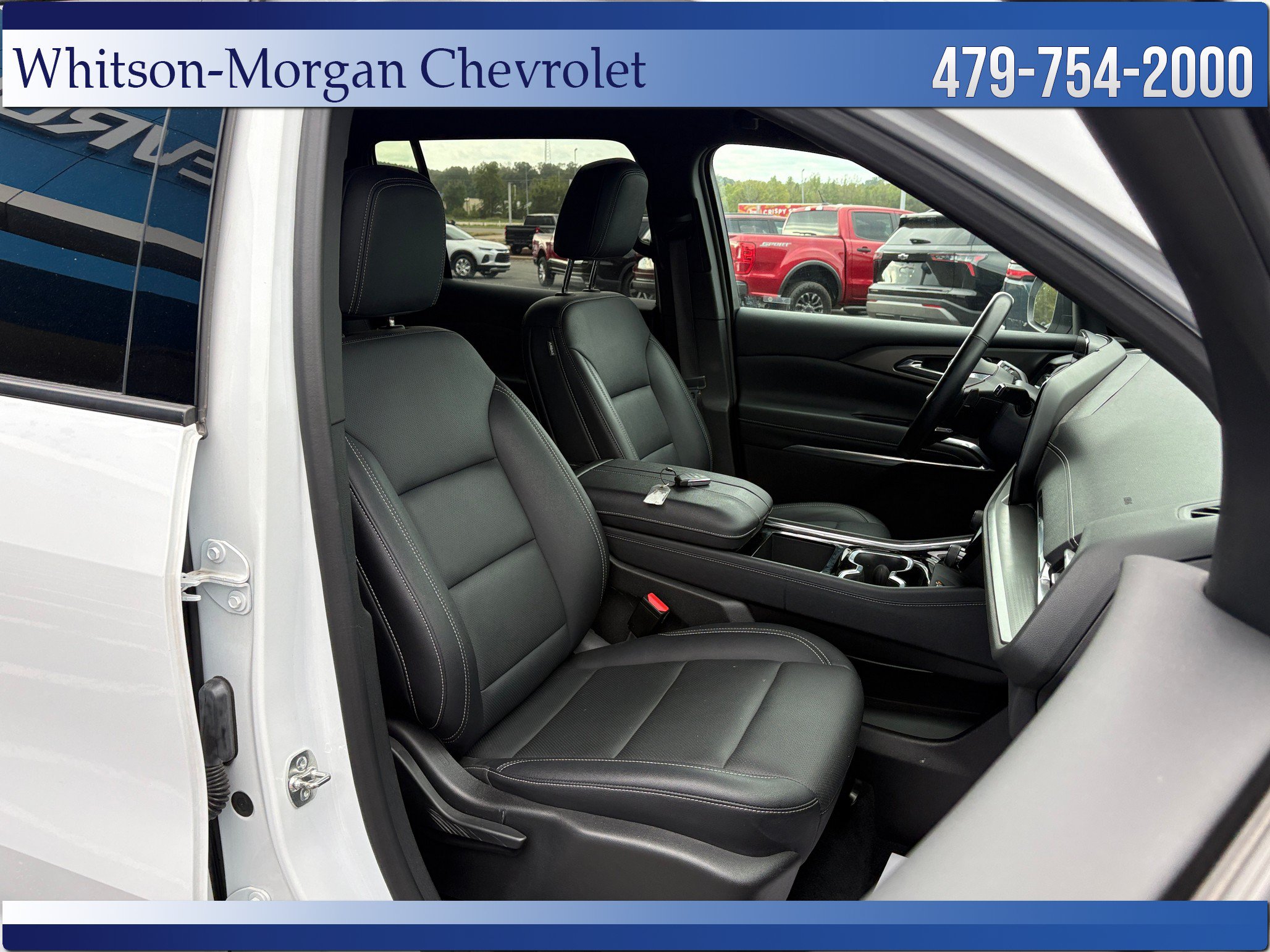 Used 2025 Chevrolet Traverse LT FWD image 35